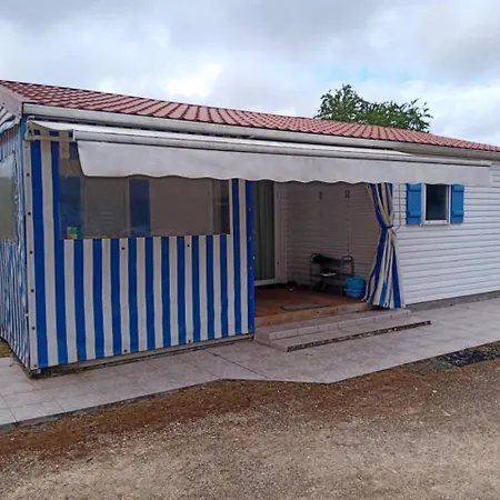 Villa - Decouvrez Ce Mobil-home Sur Un Terrain Prive La Tremblade