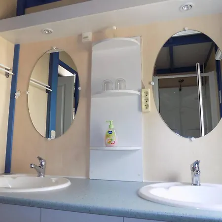 别墅 - Decouvrez Ce Mobil-home Sur Un Terrain Prive